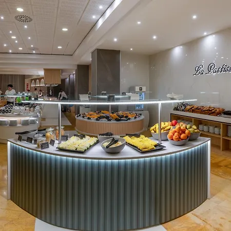 Hotell Rh Ifach 4*