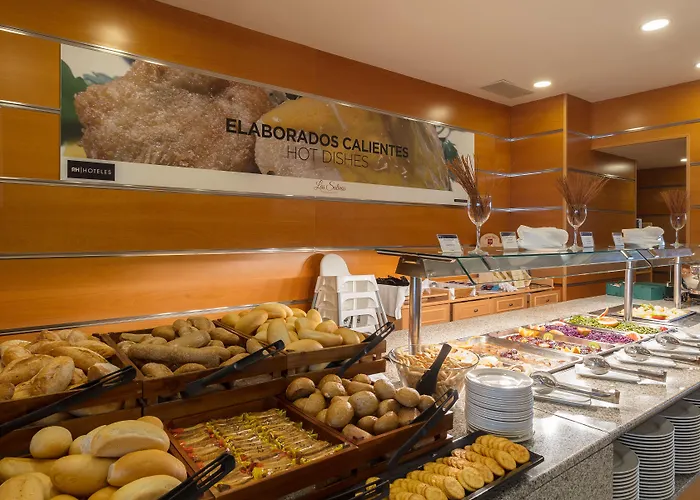 Rh Ifach מלון 4*